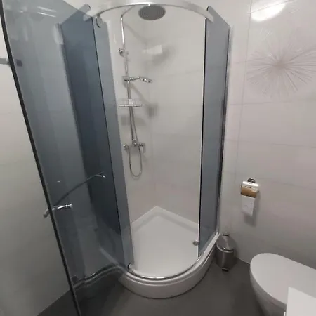 Alice بولا